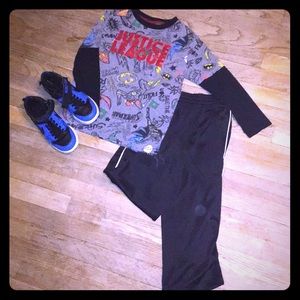 Boys size 6/7 Justice League outfit bundle